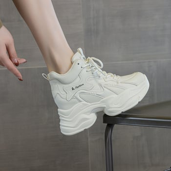 Γυναικεία παπούτσια σε στυλ dad shoes, στρογγυλή μύτη, παχιά κωνική σόλα, κορδόνια, αύξηση ύψους