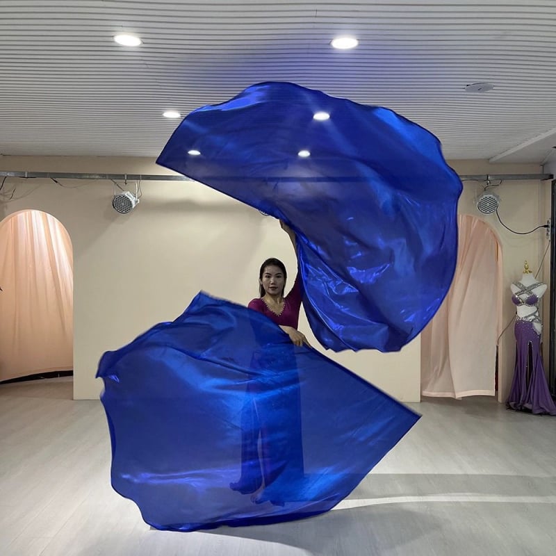 Zászló alakú átlátszó szárnyak előadásokhoz, PVC alapanyag, triacetát rost, TR szövet, préselt kivitel, 2025 tavasz