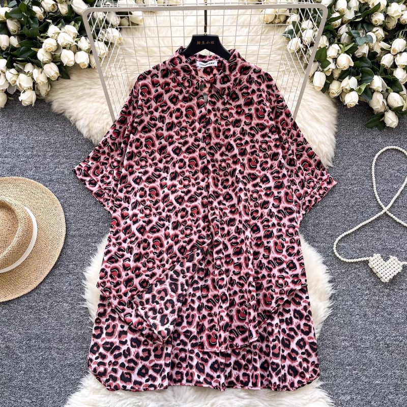 Női leopard mintás poloing rövid ujjú, poliészter, hátul hosszabb szabásvonal, preppy stílus, nyár 2025