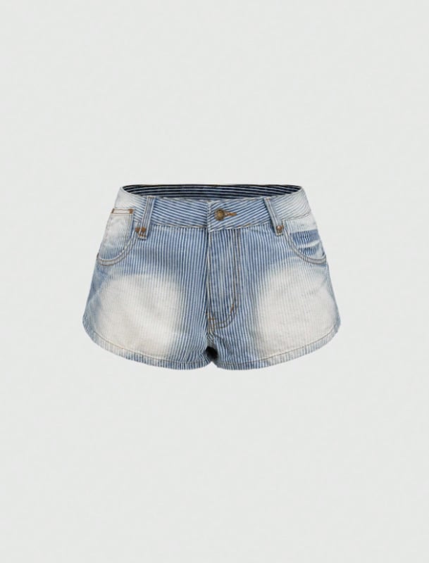 Denim rövidnadrág, középmagas derekú, slim fit, patchwork dizájn, 90-95% pamut-denim, enyhe rugalmasság, street style