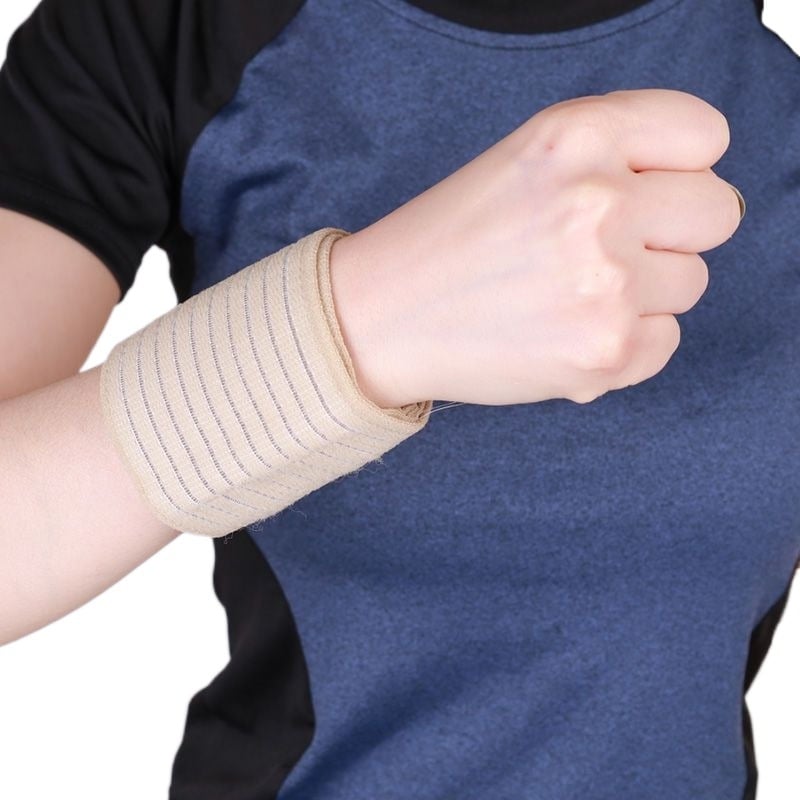 Edzéshez tervezett csuklóvédő — kompressziós, elasztikus csuklópánt, könnyű, poliészter rost, univerzális illeszkedés