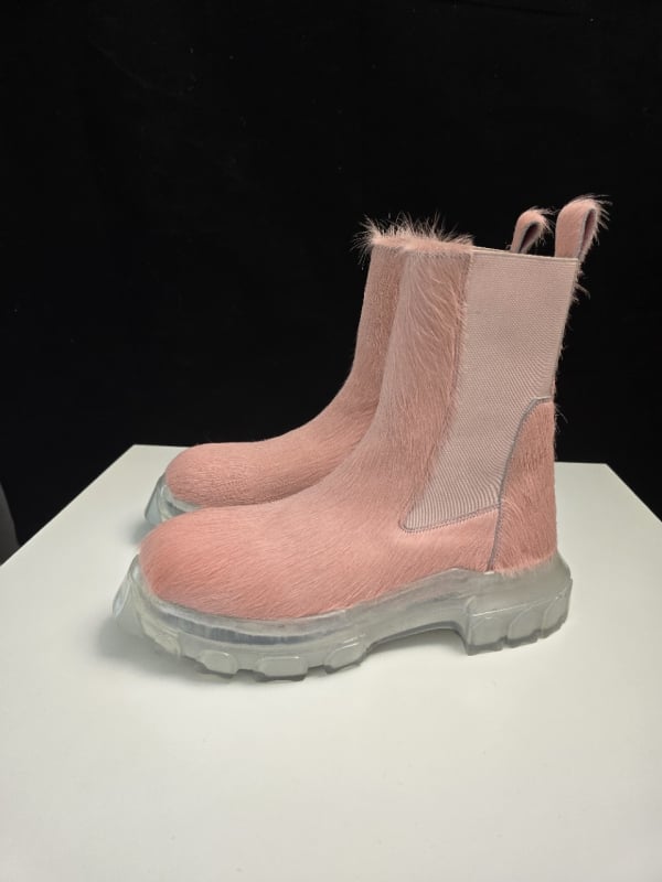 Chelsea bakancs, magas szárú, vastag sarok, kerek orr, első réteg marhabőr