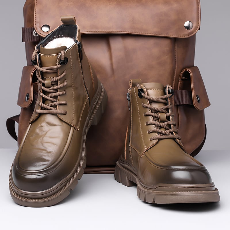 Martin csizmák – Felsőrész: felső réteg marhabőrből; Szár magassága: középső vádlira; Lábujjforma: kör; Talp: gumi; Belső bélés: PU