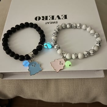 Karkötő – vulkanikus kő, semleges stílus, nyár 2024, személyes tendencia, kézre szóló ékszer