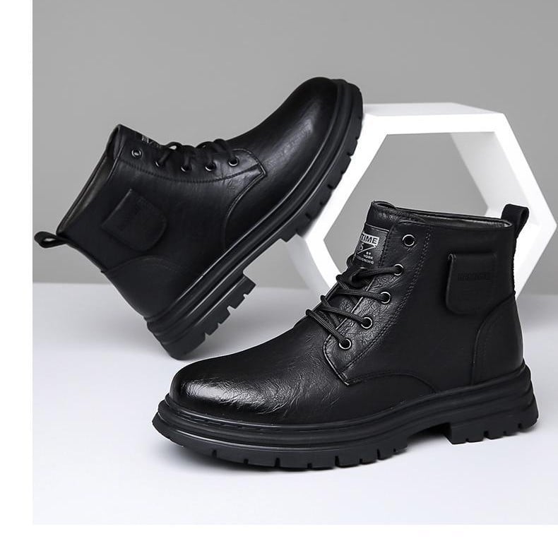 Férfi Martin csizma télre 2025-re, magas szárú, fleece bélés, gumi talp, külső és belső anyag: szuper rost, talp PU, sarokmagasság 3–5 cm