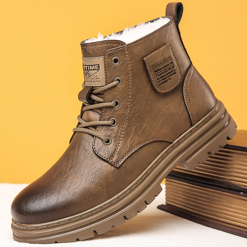 Férfi Martin csizma télre 2025-re, magas szárú, fleece bélés, gumi talp, külső és belső anyag: szuper rost, talp PU, sarokmagasság 3–5 cm