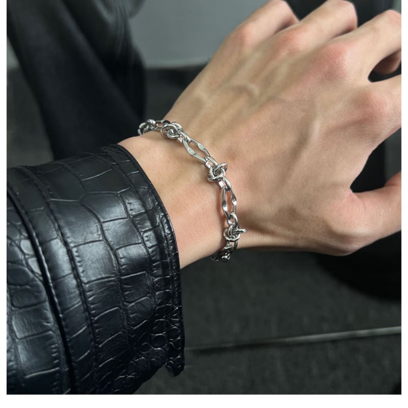 Férfiaknak szánt titán acél karkötő geometriai mintával, polírozott felülettel, évfordulós ajándék, 2024 nyári kiadás