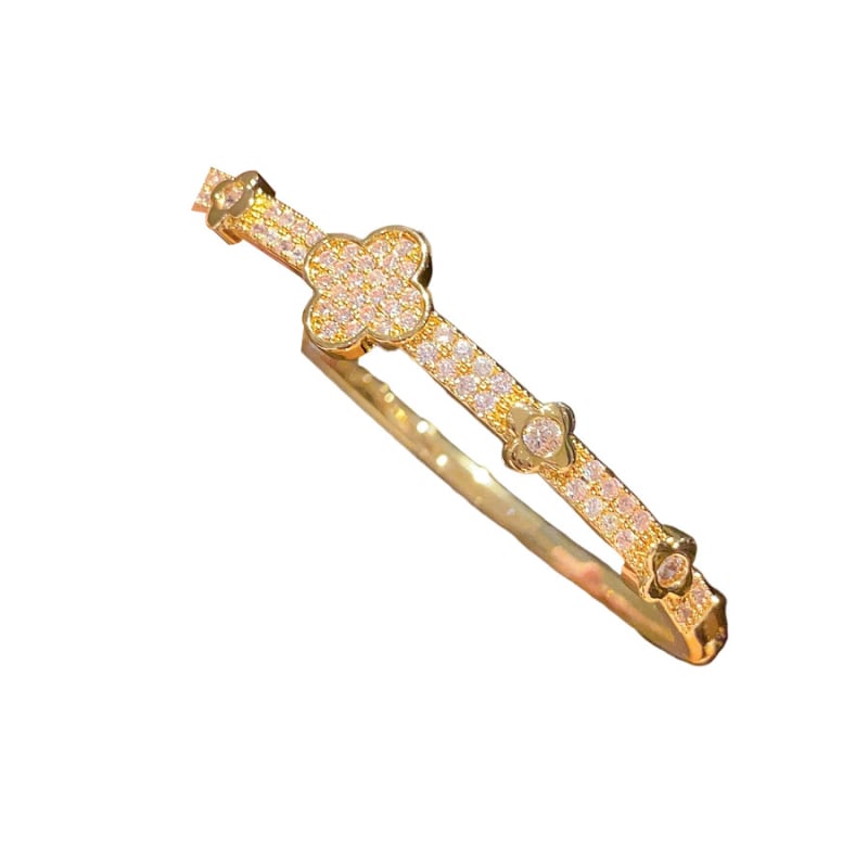 Virágdíszes csattal ellátott karkötő, 18K aranyozott cirkon, réz anyag, súly 11,7 g