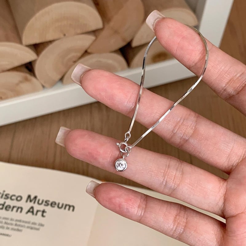 Női karkötő 925-ös ezüstből buborék alakú kis gyémántokkal, geometriás dizájn kígyócsont motívummal, divatos, luxus, rétegelt viseletre