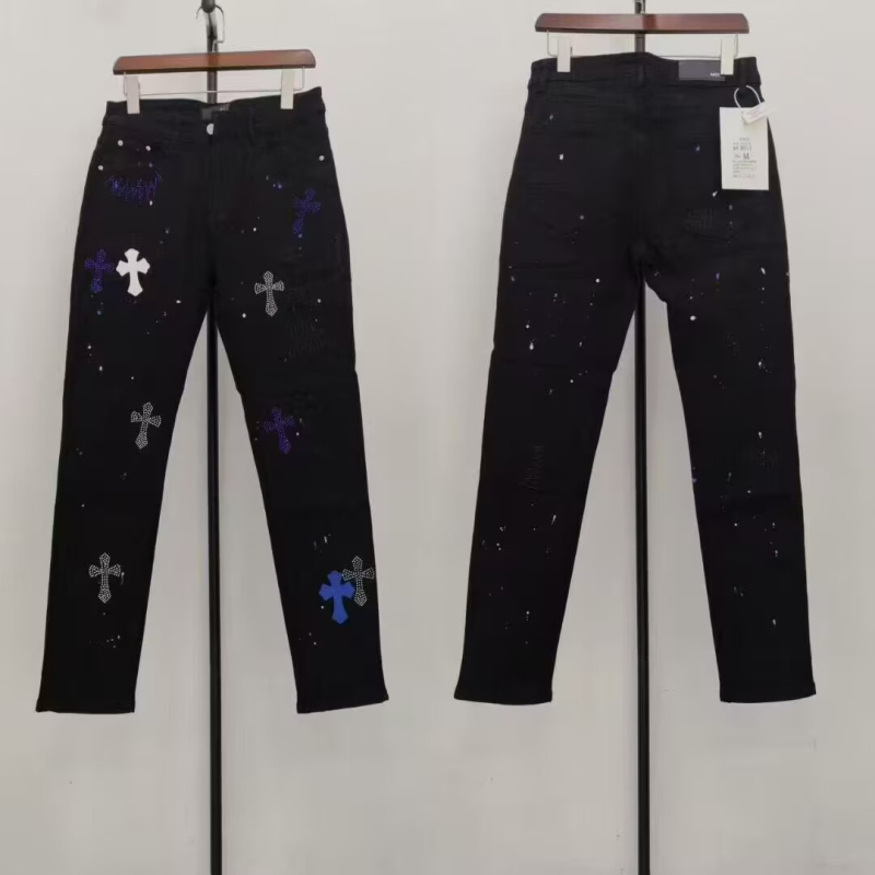 Traperice punk stila, slim fit, srednji pojas, patch dekor, distresirane, isprane