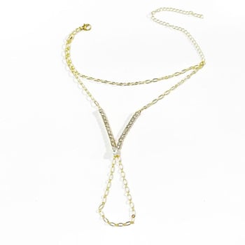 Kézre erősített lánc karkötő V- alakú rhinestone díszítéssel – geometriás kialakítás, egyszerű női stílus (Anyag: Rhinestone; Feldolgozás: Electroplating; Forma: Geometriai; Stílus: Nők; Bevezetés: Spring 2025)