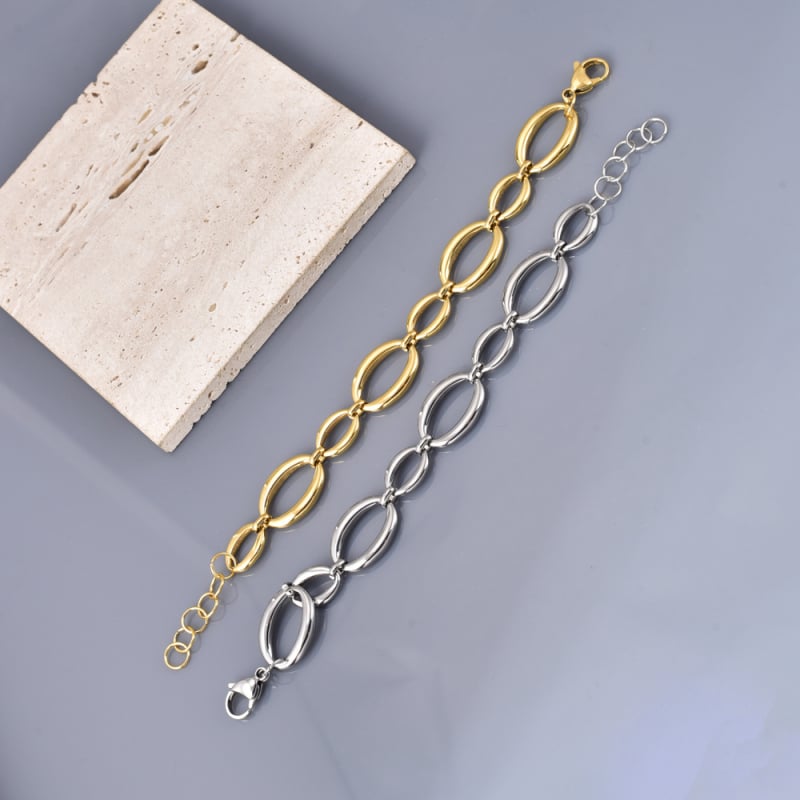 Női titánacél karkötő nagy geometriai lánccal és szív alakú medállal, 18K aranyozott bevonattal, elektropolírozott — friss és édes stílus