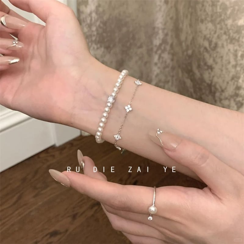 Kézrevaló karkötő ezüst bevonattal, édes stílus (Anyag: Silver plated; Eredet: Jinhua; Kiadás ideje: 2025 nyár; Stílus: Sweet; Kategória: Kézhez tartozó kiegészítők)