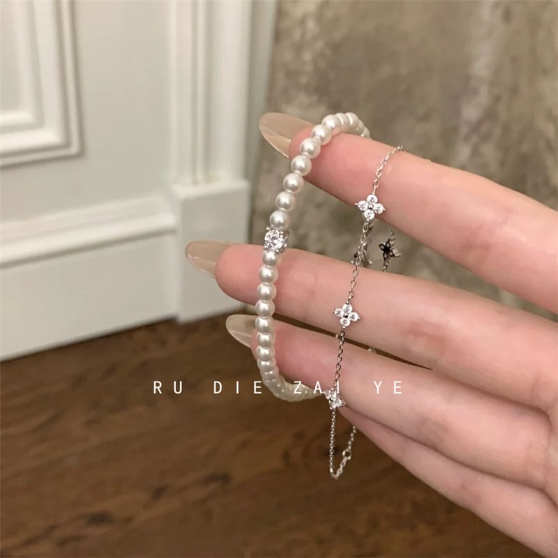 Kézrevaló karkötő ezüst bevonattal, édes stílus (Anyag: Silver plated; Eredet: Jinhua; Kiadás ideje: 2025 nyár; Stílus: Sweet; Kategória: Kézhez tartozó kiegészítők)