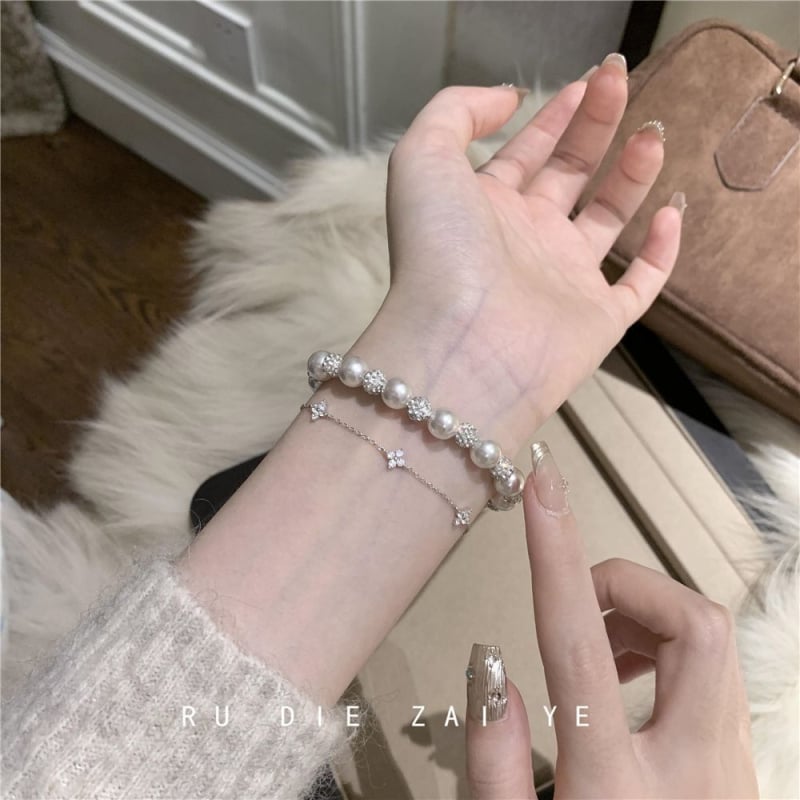 Karkötő négylevelű lóhere cirkón kövekkel, elektroplatált réz, koreai stílus, nőknek, 2025 téli kiadás