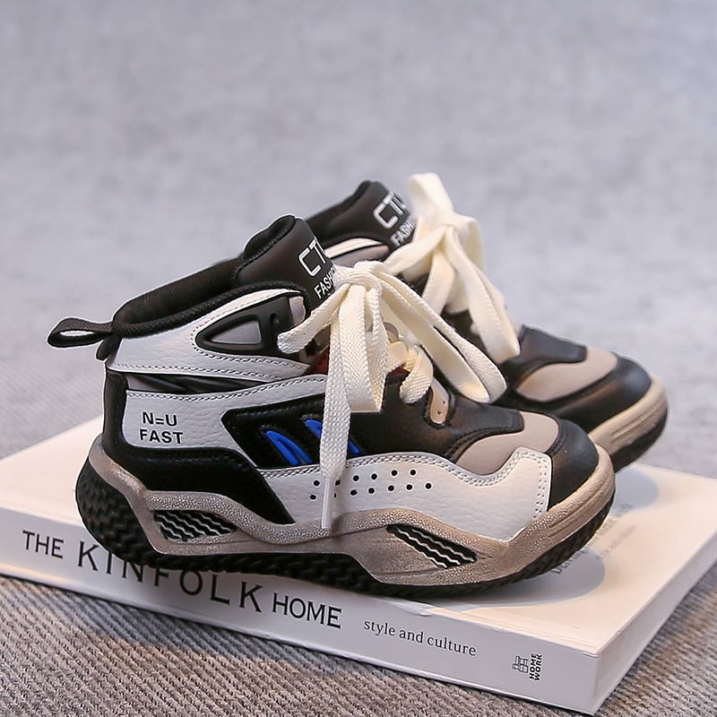 Fiúknak szóló kültéri túrabakancsok — könnyűek, csúszásmentesek, magas szárúak, Velcro-zárású, gumitalppal