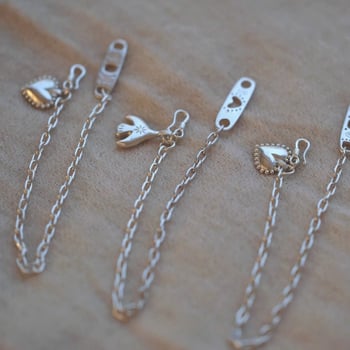 Kézzel szőtt uniszex karkötő, szív alakú (Réz • galvanizált • Uniszex • Szív alak • Nyár 2025)