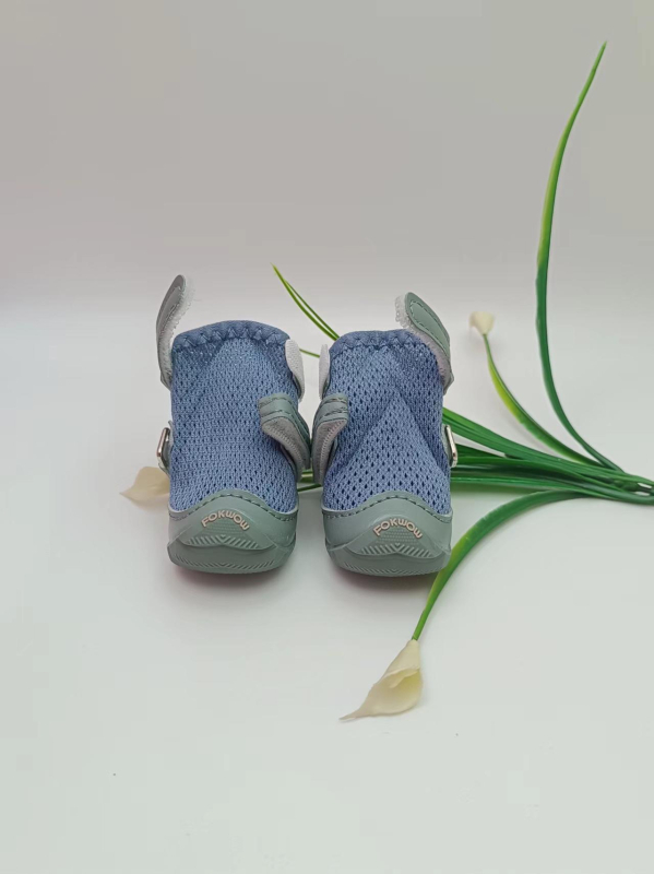 Încălțăminte pentru câini – sandale din plasă, anti-derapaj, decorative, stil de recreere