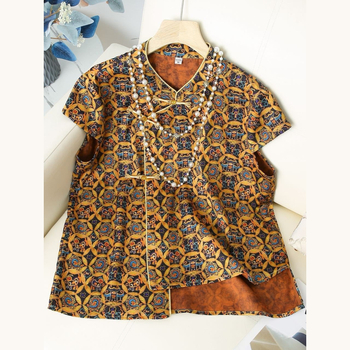 Cămașă cu guler înalt, nasturi pe bandă oblică, mâneci scurte, imprimeu 3D