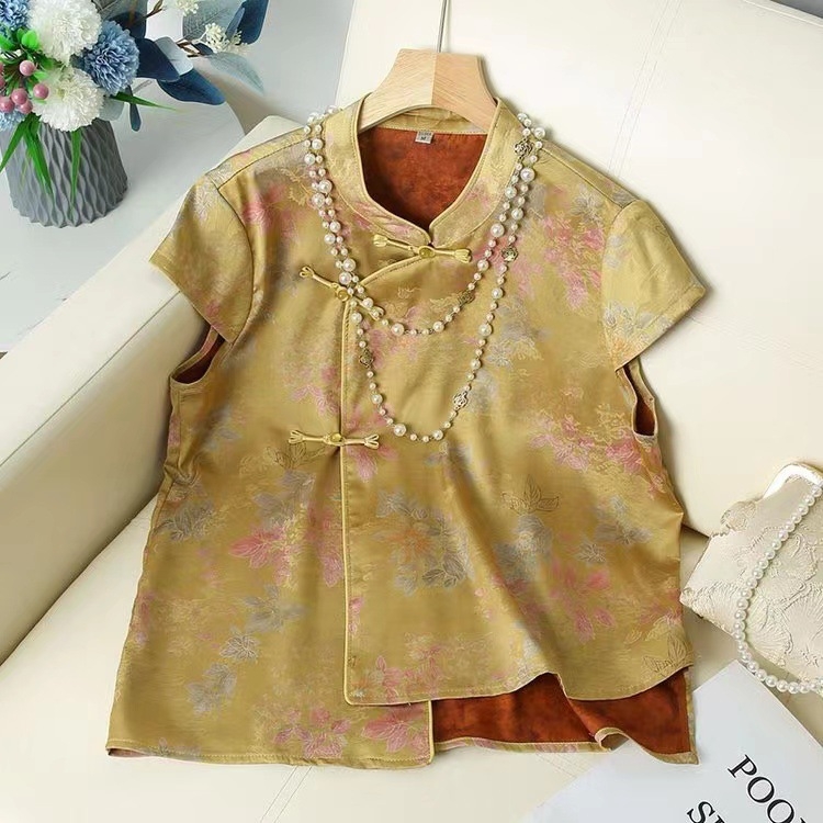 Cămașă cu guler înalt, nasturi pe bandă oblică, mâneci scurte, imprimeu 3D