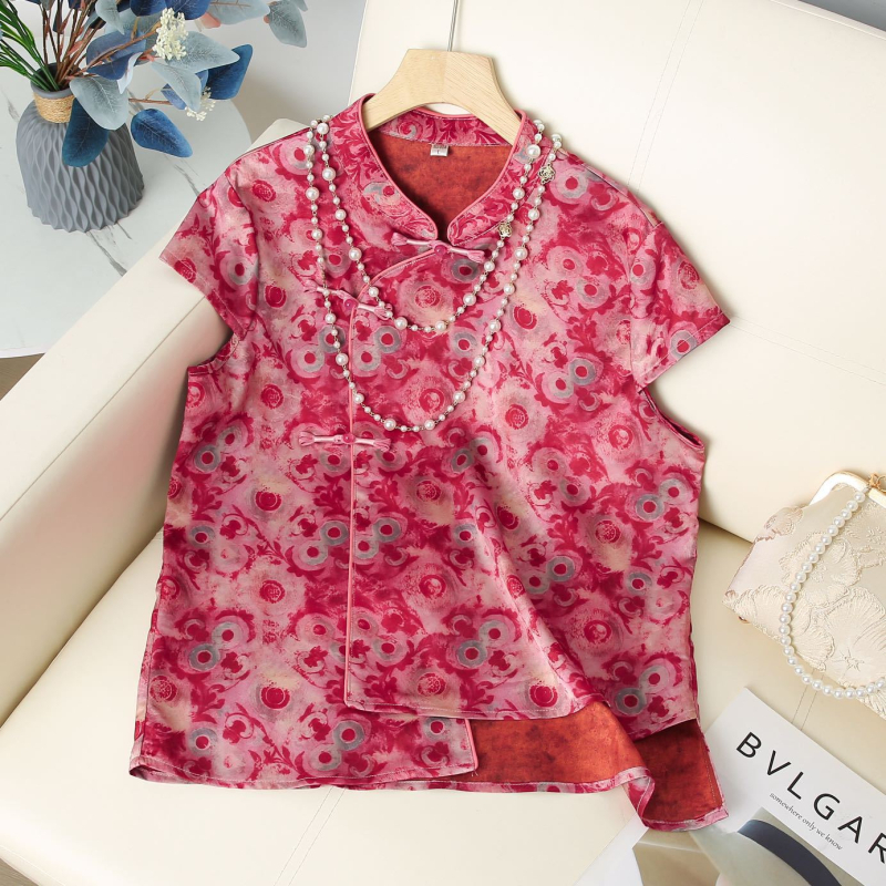 Cămașă cu guler înalt, nasturi pe bandă oblică, mâneci scurte, imprimeu 3D