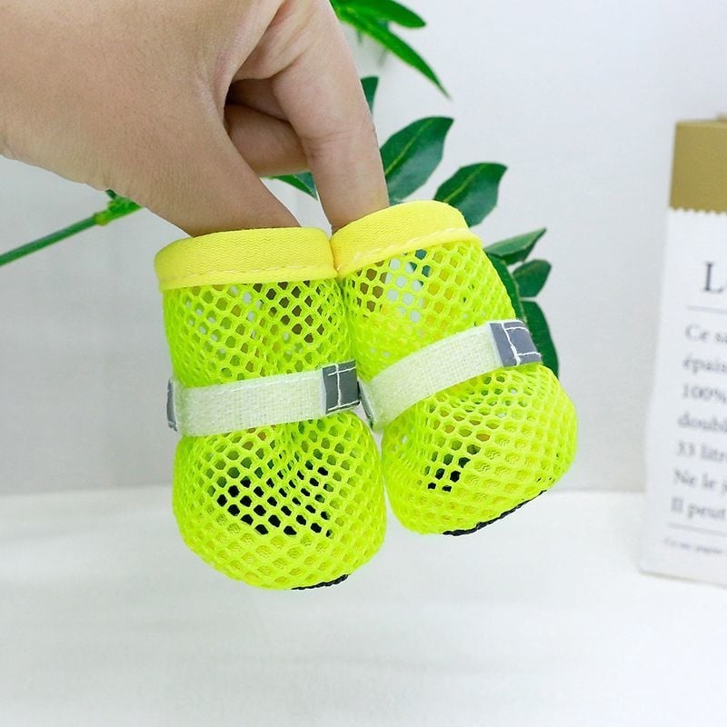 Kis testű kutyák számára nyári lélegző hálós szandáljai, gumiból készült, termikus funkció, import nélkül