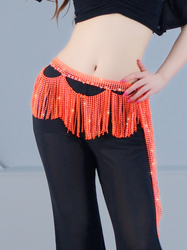 Deluxe hastán csípőkendő hullámos bojtokkal és kristályos díszítéssel, 100% poliészter, keverék kémiai rostok, egyszínű mintázat, táncruházat