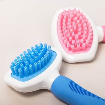 Állatgondozó deshedding fésű ívelt fejű, TPR anyagból, rövid szőrű kutyáknak