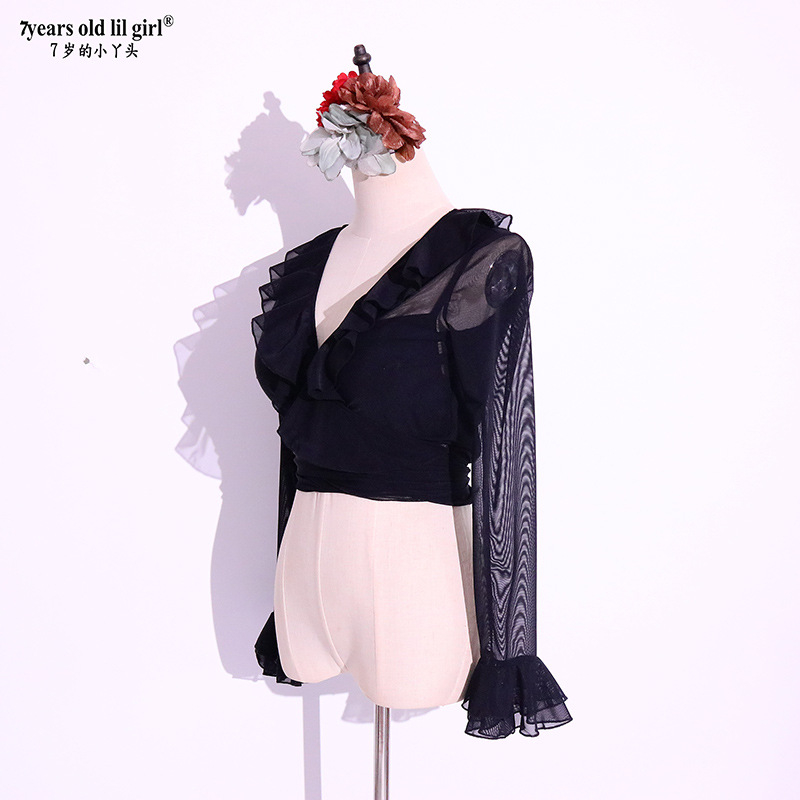 Flamenco felső trombitás ujjakkal, water gauze anyagból, szintetikus rostok keveréke spandexszel 30% alatt, belly dance-hez