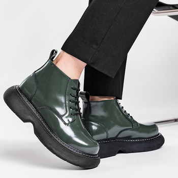 Martin bakancs férfiaknak, marhabőr, középmagas szár, fűzővel, gumi talp