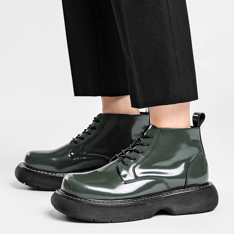 Martin bakancs férfiaknak, marhabőr, középmagas szár, fűzővel, gumi talp