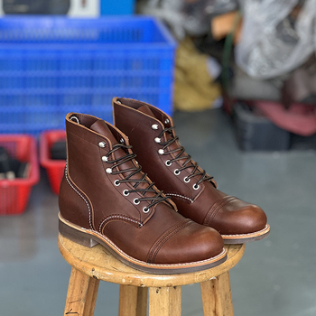 Munkás bakancs tehénbőrből készült felsőrésszel, gumitalppal, férfiaknak, klasszikus vintage amerikai stílusban (Tavasz 2025)
