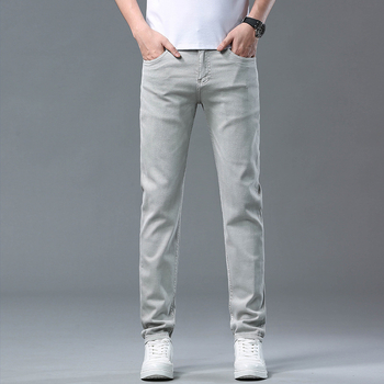 Férfiaknak szóló egyenes szabású farmernadrág, 98% pamut, mikroelasztikus, cipzáras zárás, öt zseb