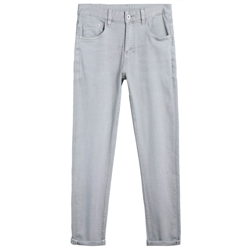 Férfiaknak szóló egyenes szabású farmernadrág, 98% pamut, mikroelasztikus, cipzáras zárás, öt zseb