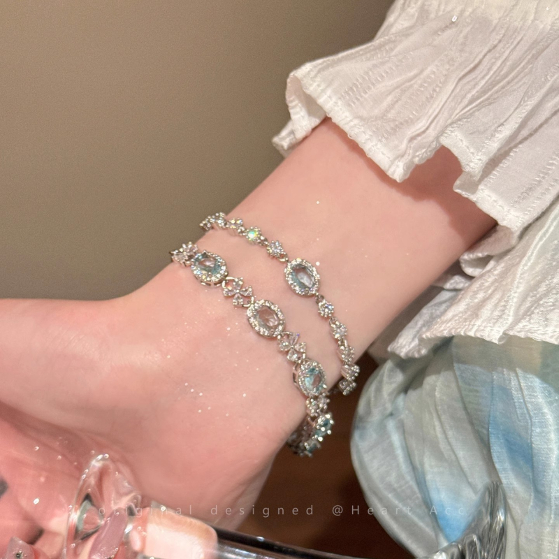 Virág motívumos karkötő – ötvözet, elektroplatázás, női stílus, kézhez való kiegészítő