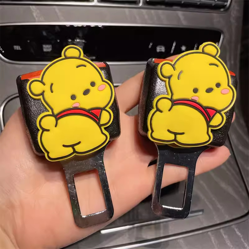 Aranyos karikatúra dizájn az autó belső teréhez — biztonsági öv csat kiegészítő, csatlakozó és dekoratív elem, testreszabás nélkül, logó nélkül