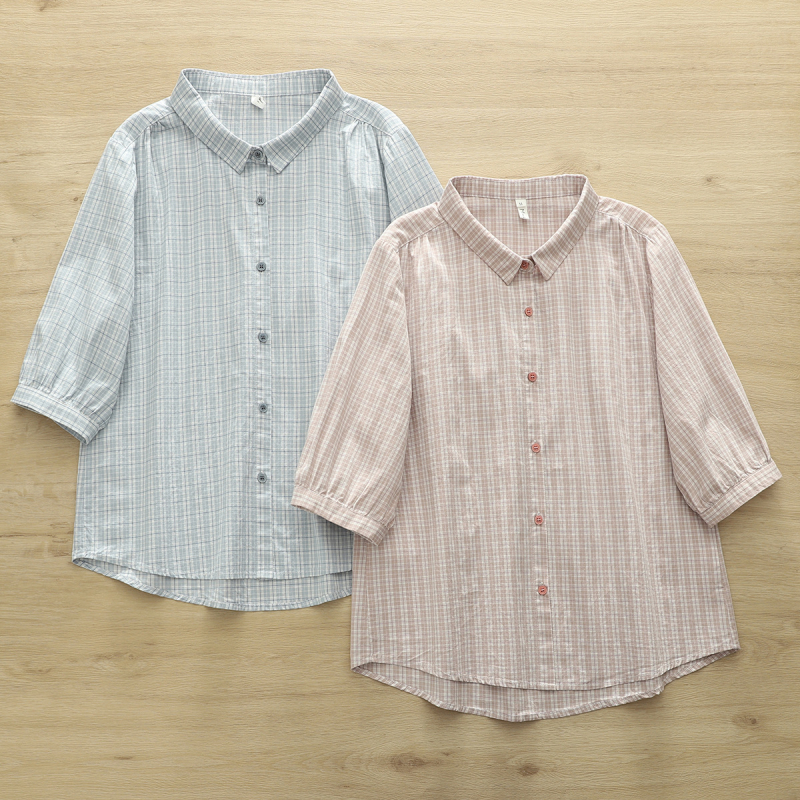 100% pamut kockás ing közép hosszú ujjúval, hegyes gallér, egy sor gombbal, normál hosszú