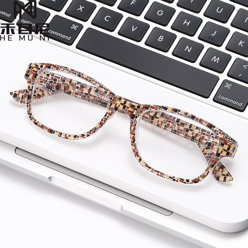 Koreai stílusú mintás olvasó szemüveg, ultra könnyű, teljes keret, polikarbonát lencsékkel, kerek arc formához illik.