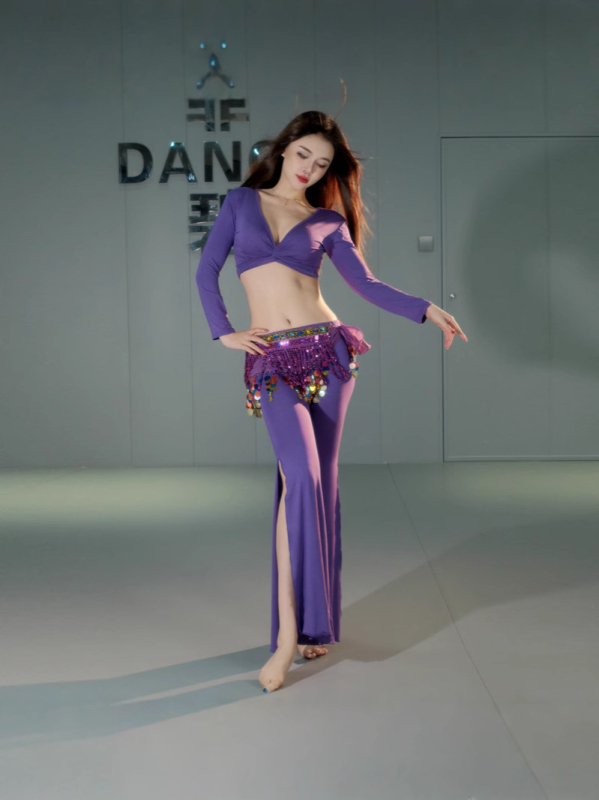 Keleti tánc gyakorló szett kardigán felsővel és hasított nadrággal, modal anyag 30–50% tartalom, téli 2024, stílus Cold Wind – Street Fashionista