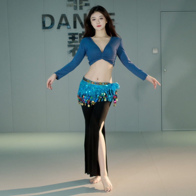 Keleti tánc gyakorló szett kardigán felsővel és hasított nadrággal, modal anyag 30–50% tartalom, téli 2024, stílus Cold Wind – Street Fashionista