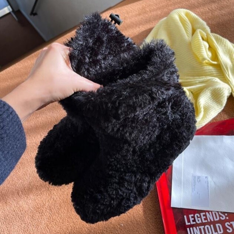 Női téli hócsizma - magas szárú, külső műszőrme, belső műszőrmés bélés, gumírozott talp, 1–3 cm sarok, téli 2025