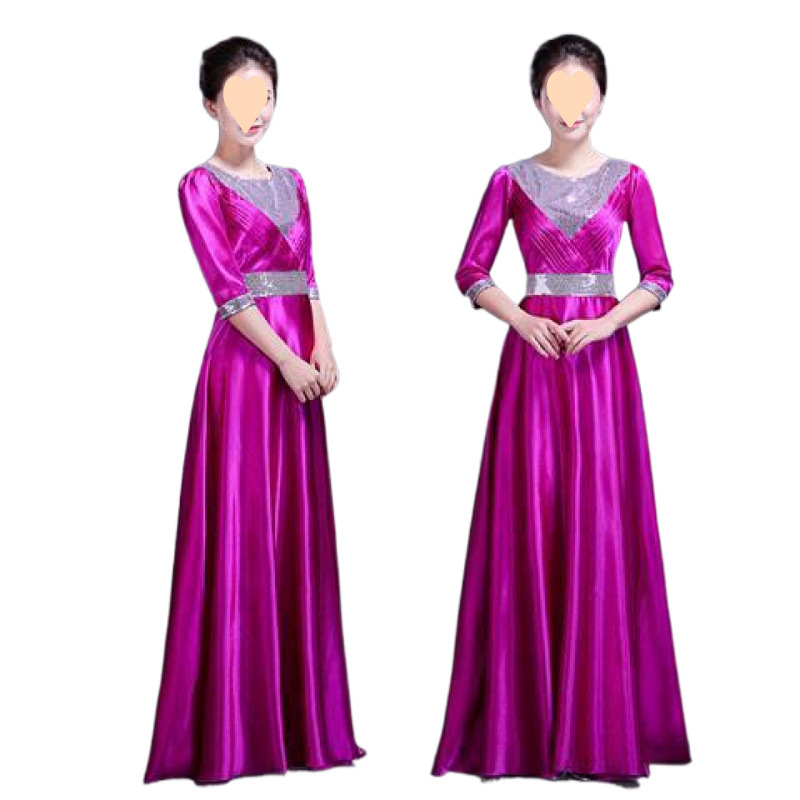 Színpadi kórusruha szegecsekkel, szatén/poliészter anyag, uniszex kialakítás, poliészter-tartalom 90–95%, 2022 nyár