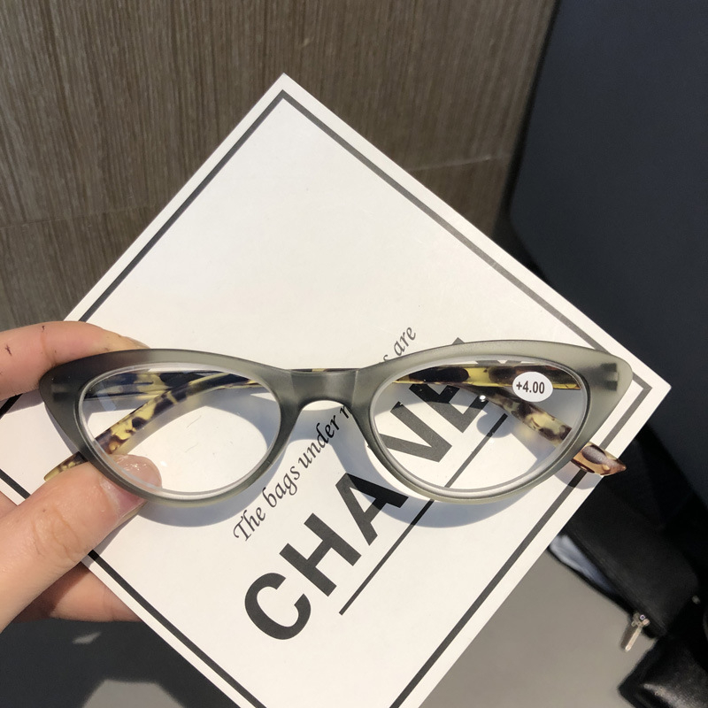 Ochelari de lectura tip cat-eye pentru femei, anti-lumină albastră, confortabili pentru purtare prelungită, claritate înaltă, ramă completă (Lentile: PC; Funcția lentilei: Anti-blue light; Structură: ramă completă; Material ramă: PC, plastic)