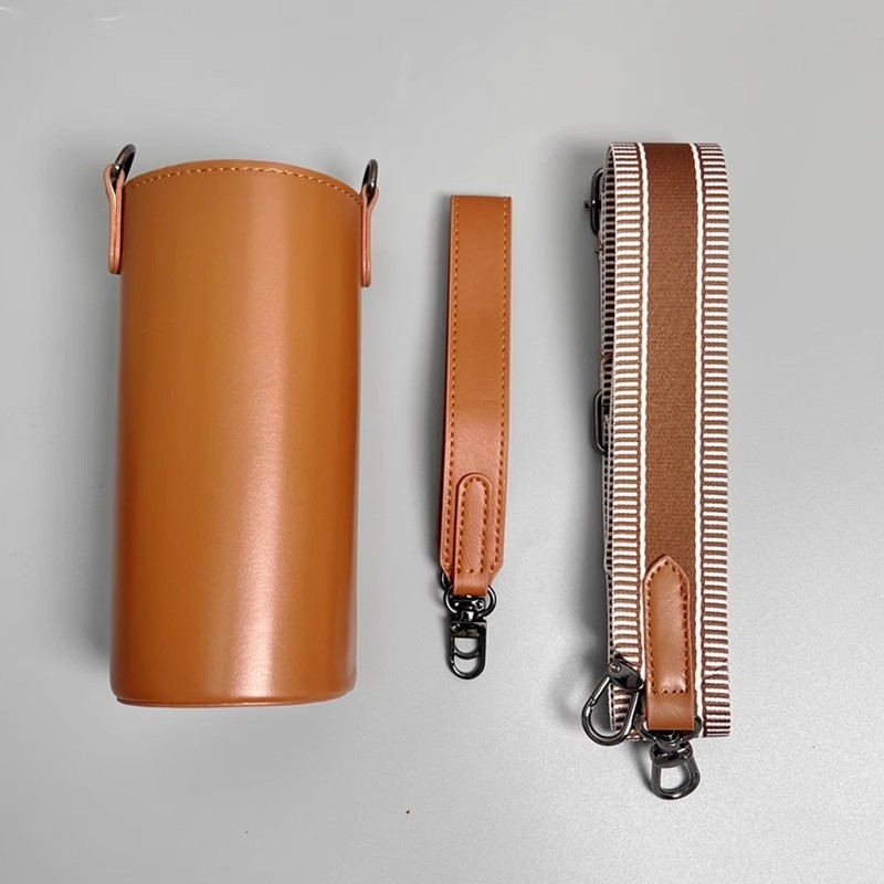 PU bőr pohárvédő crossbody pánttal, univerzális védőtok poharak/termoszok számára, egyszerű prémium dizájn, logónyomtatás elérhető