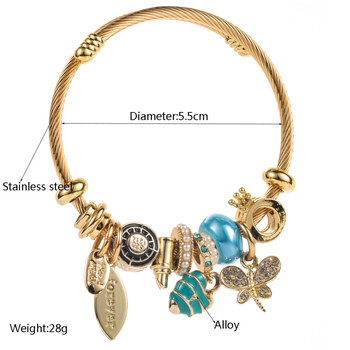 Női ötvözetű karkötő gyöngyökkel, gyémántköves díszítéssel, mintázat: szív és pillangó, állítható