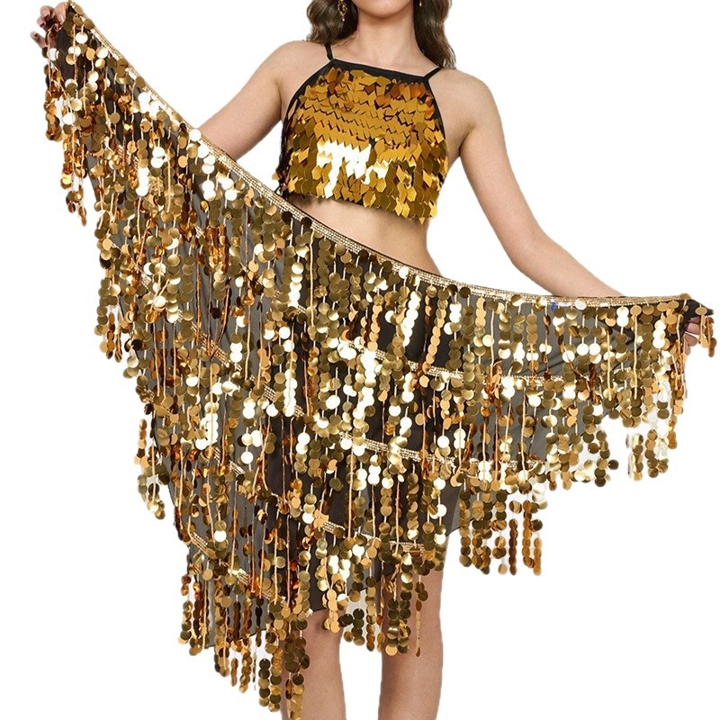 Belly dance előadásra szánt jelmez öt réteg bojtos derékszíjjal, csillogó szegecsekkel díszített szoknyával, chiffon anyag és hímzett részletek