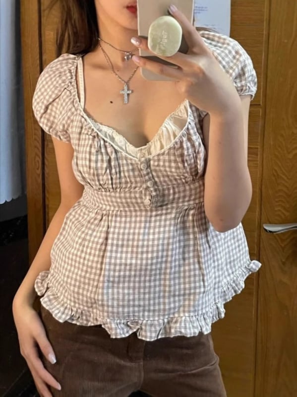 Póló buborékos ujjakkal, V-nyakú, háromgombos záródás, csíkos mintázat, pamut-poliészter keverék