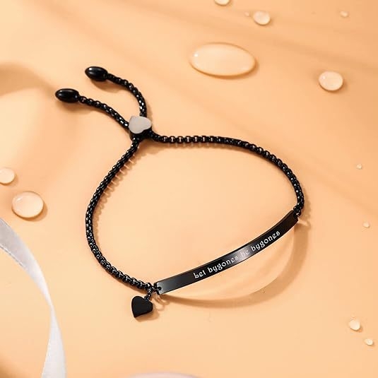 Uniszex karkötő titánacélból, szív alakú állítható csattal, box lánccal, gravírozott felirattal