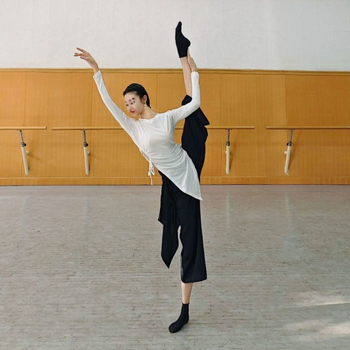 Uniszex táncruha Chenille anyagból len tartalommal népzenei táncra