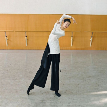 Uniszex táncruha Chenille anyagból len tartalommal népzenei táncra